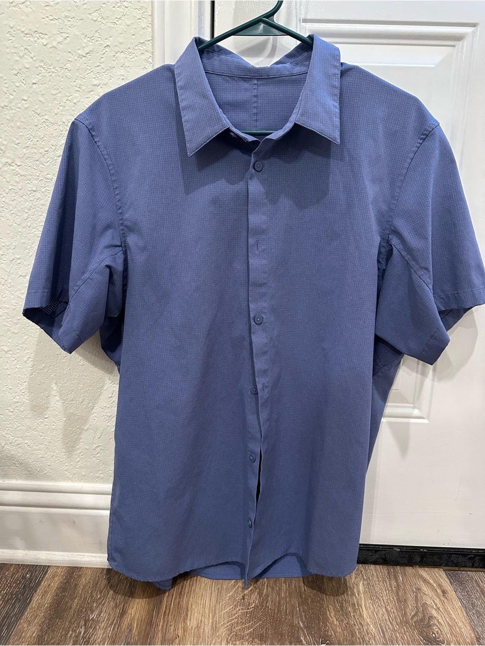 Lululemon Men's Short Sleeve Airing Easy Button-Up Shirt - Blue